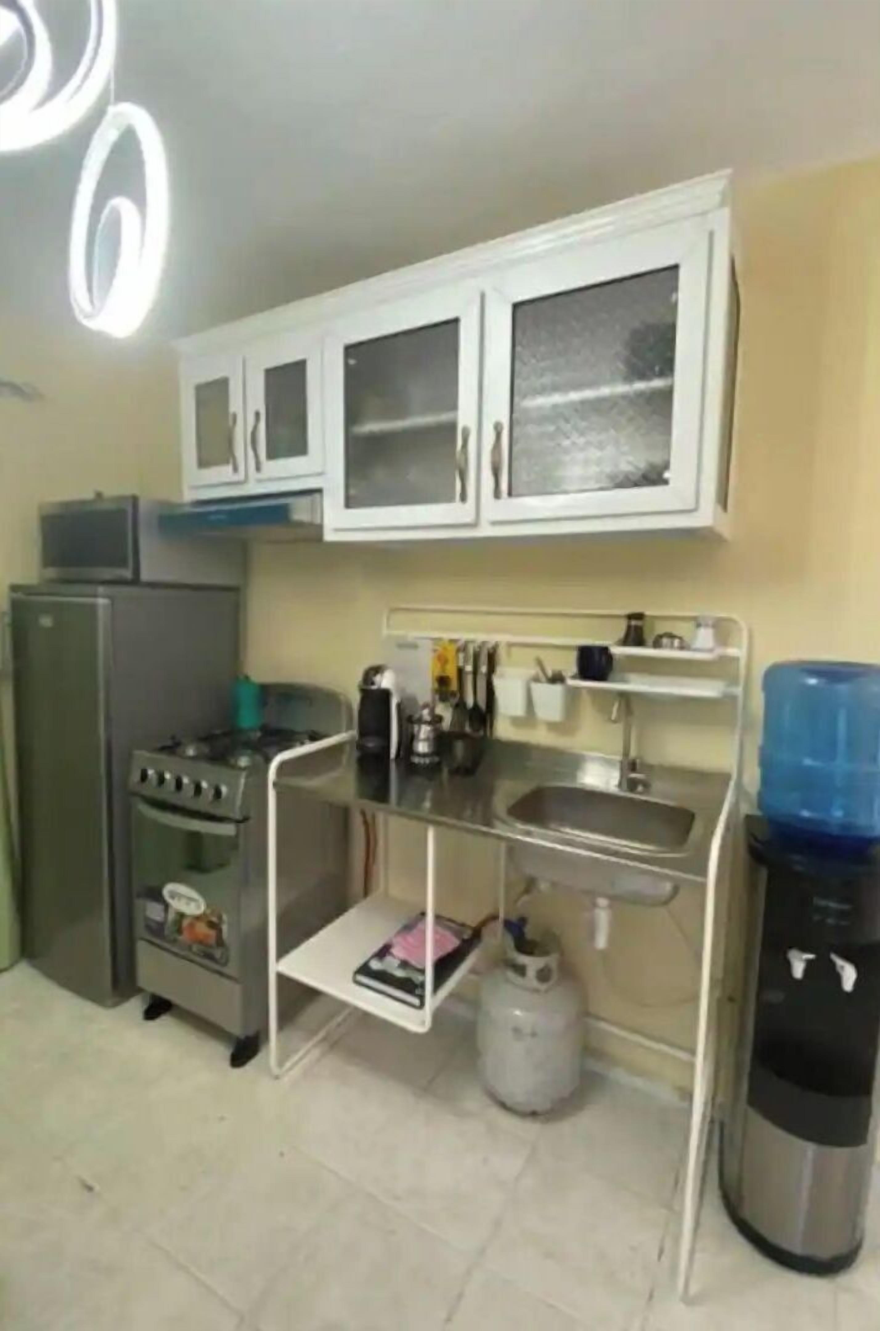 Microondas, horno, cafetera o tetera y hervidor eléctrico