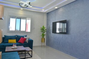 Smart TV - Beautiful apartment near finance City (Casablanca)