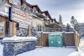 المنشأة من الخارج