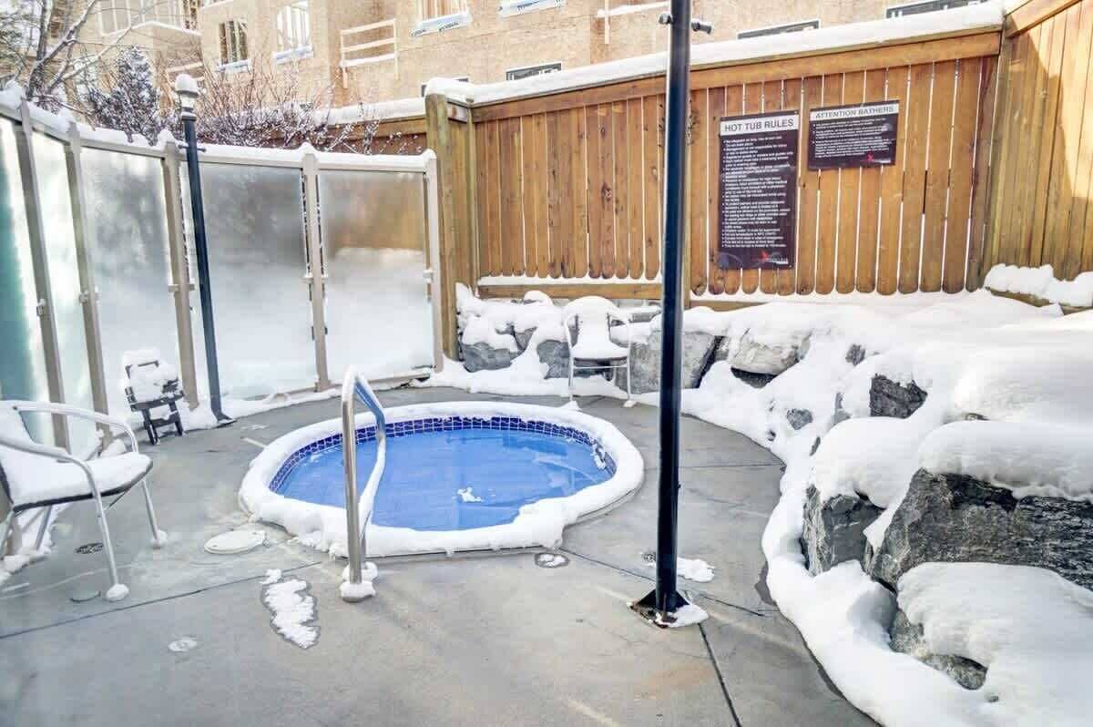 Bain à remous extérieur