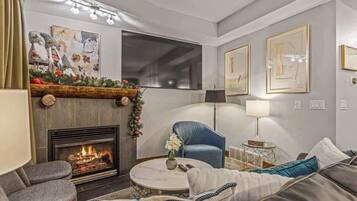 Fernseher, Kamin, Netflix, Streaming-Dienste