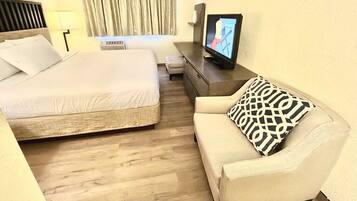 Basic Double Room | Free WiFi, bed sheets