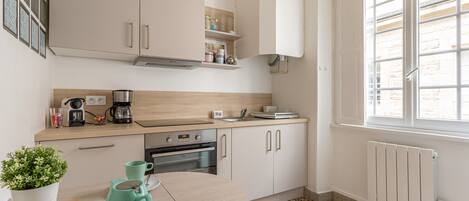 Frigorifero, microonde, forno, lavastoviglie