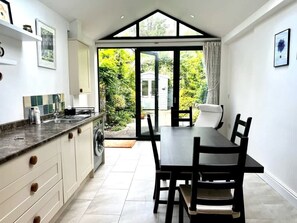 تناول الطعام