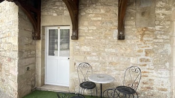 Suite Familiale, salle de bains attenante, vue cour intérieure (Chambre Junior Suite) | 1 chambre