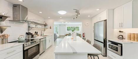 Fridge, microwave, dishwasher, coffee/tea maker