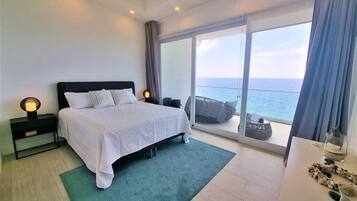 1 dormitori, planxa i posts de planxar, wifi i roba de llit