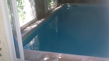 Piscine couverte, piscine chauffée