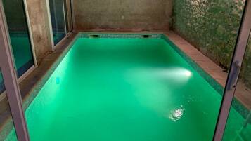 Piscine couverte, piscine chauffée