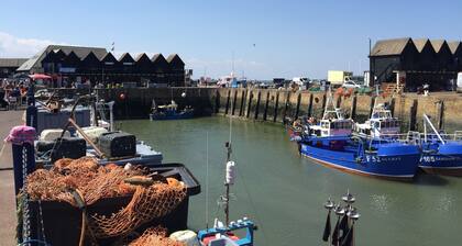 The Seaview Snug