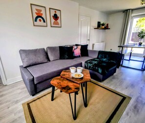 Lounge - No 7 (Liverpool)