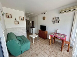 TV - 40m² With Terrace In A Residence With Pool (Le Grau-du-Roi)