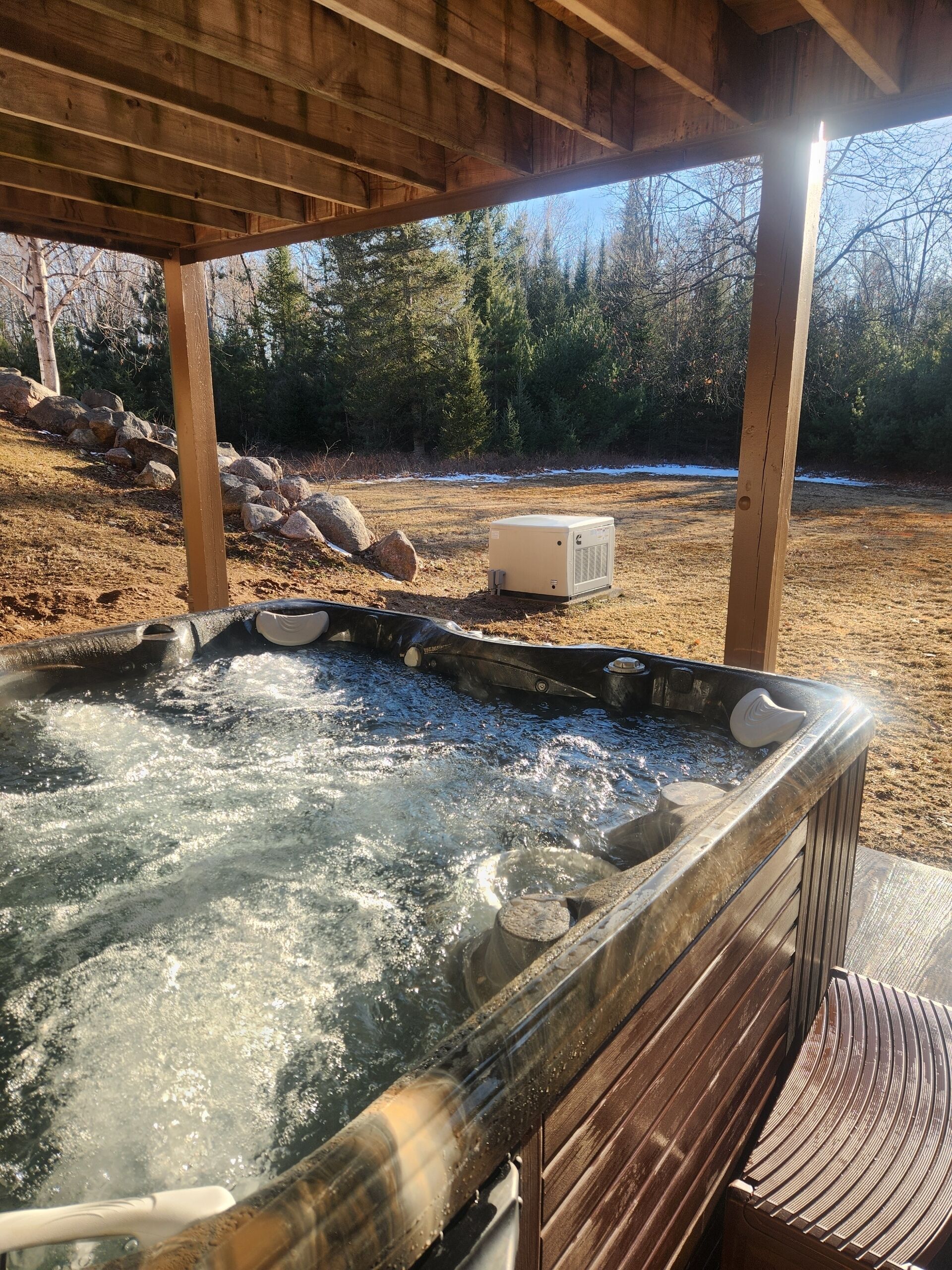 Outdoor spa tub