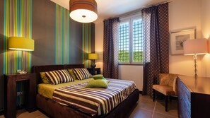 4 chambres, fer et planche à repasser, Wi-Fi gratuit, draps fournis