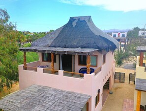 华丽客房, 1 间卧室, 露台 | 客房内保险箱、遮光窗帘、免费 WiFi、床单