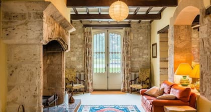 Chateau Quercy - Seven Bedroom Castle, Sleeps 15