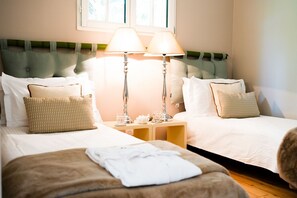 8 habitaciones, tabla de planchar con plancha, internet y ropa de cama 