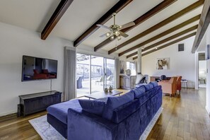 Smart TV, fireplace, table football