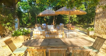Le Moulin Charmant - Six Chambres Villa, Couchages 14