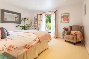 4 chambres, fer et planche à repasser, Wi-Fi, literie fournie