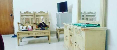 Standard Double Room | Iron/ironing board, free WiFi