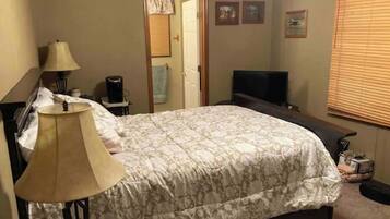 1 bedroom, free WiFi, bed sheets