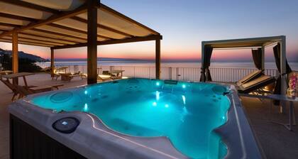 La Preziosa - Four Bedroom Apartment, Sleeps 8