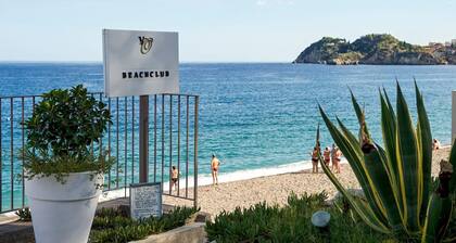 La Preziosa - Four Bedroom Apartment, Sleeps 8