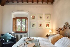 5 chambres, fer et planche à repasser, Internet gratuit, draps fournis
