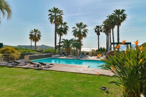 Piscine extérieure, piscine chauffée