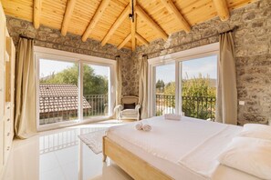 4 Schlafzimmer, Bügeleisen/Bügelbrett, Internetzugang, Bettwäsche