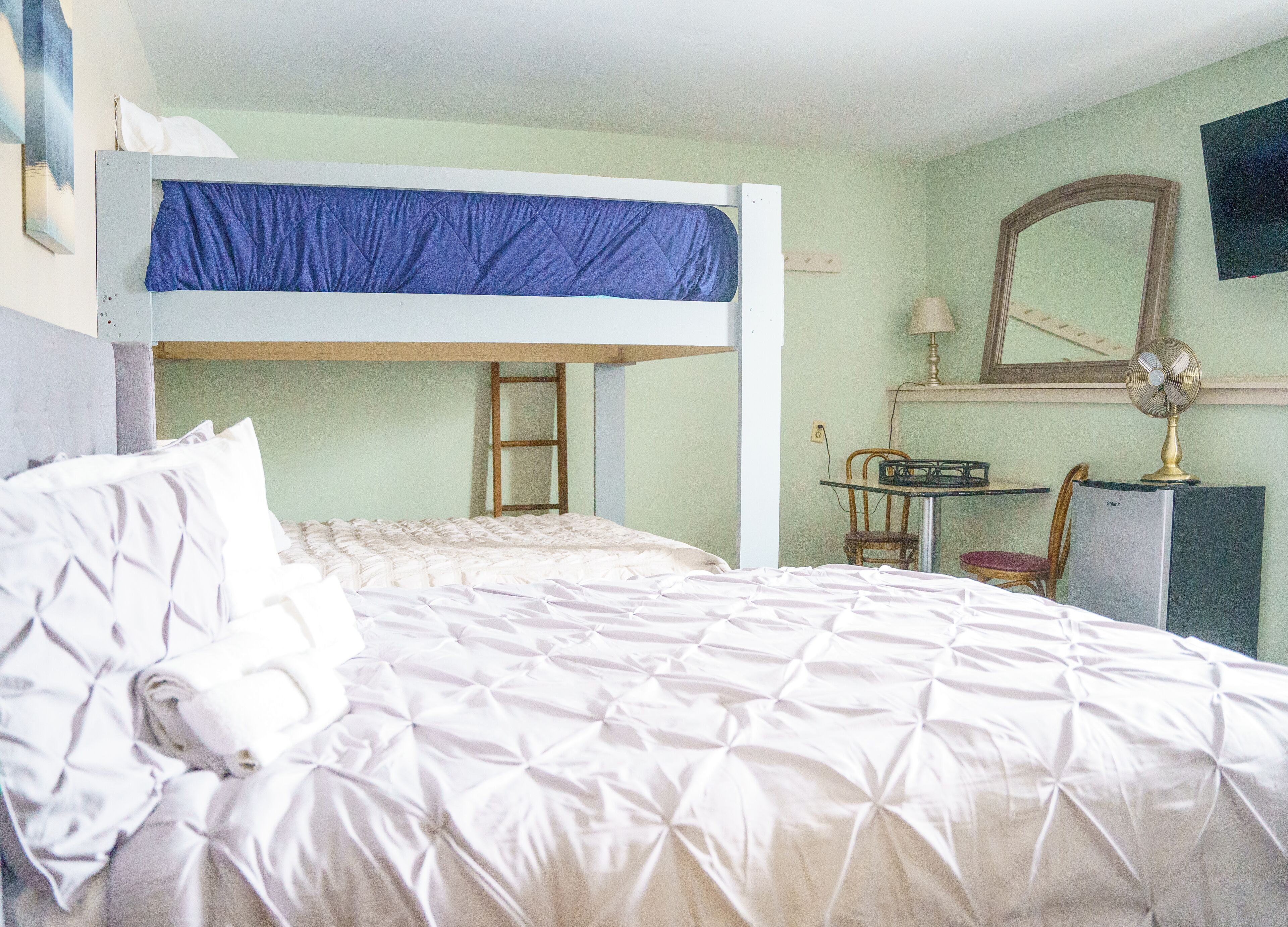Egyptian cotton sheets, premium bedding, pillow-top beds