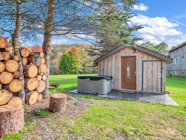 Ski Wing | Egyptian cotton sheets, premium bedding, pillowtop beds - Timberline Lodge (Ellicottville)