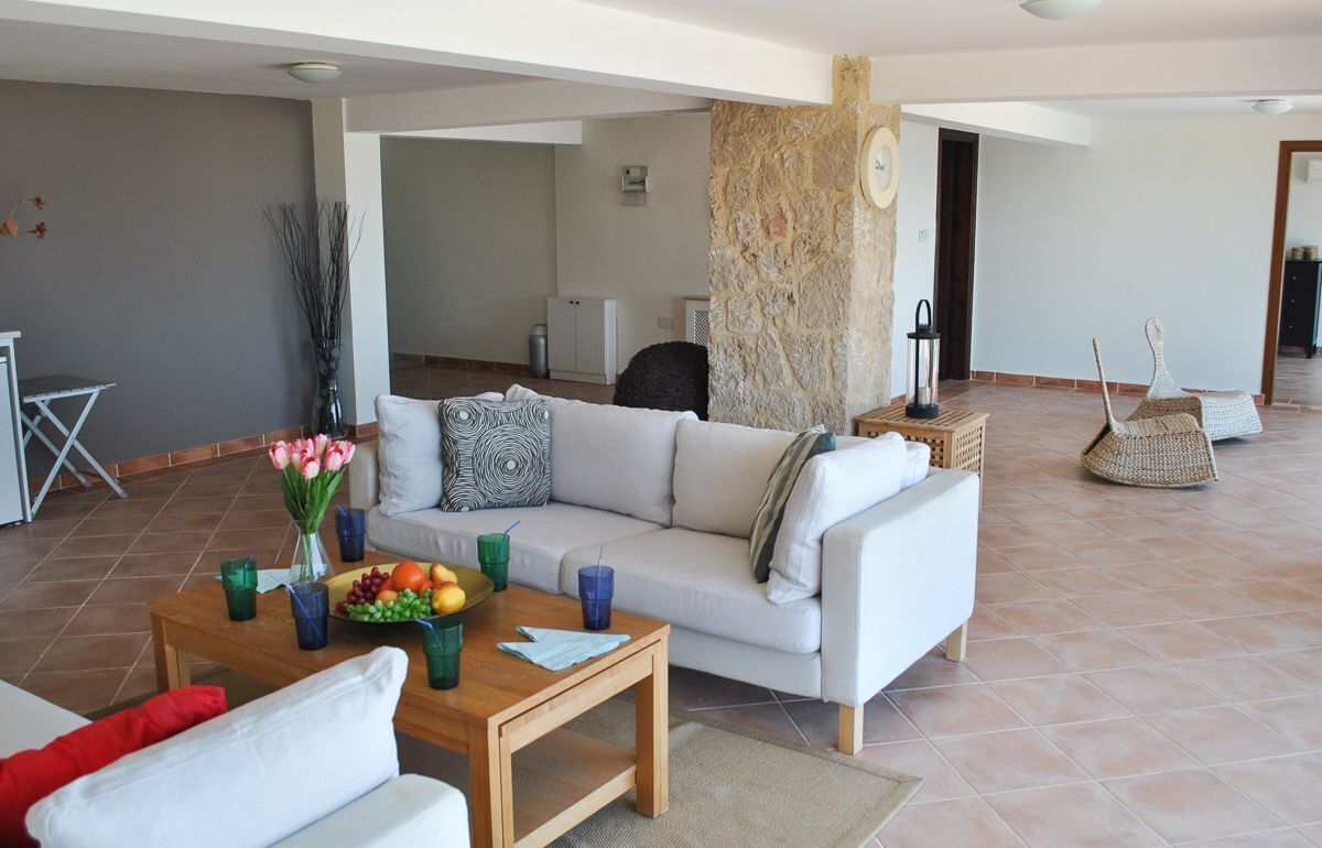 Villa Karkot - Quatre Chambres Villa, Couchages 8 - Kyrenia