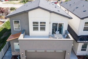 تناول الطعام بالخارج