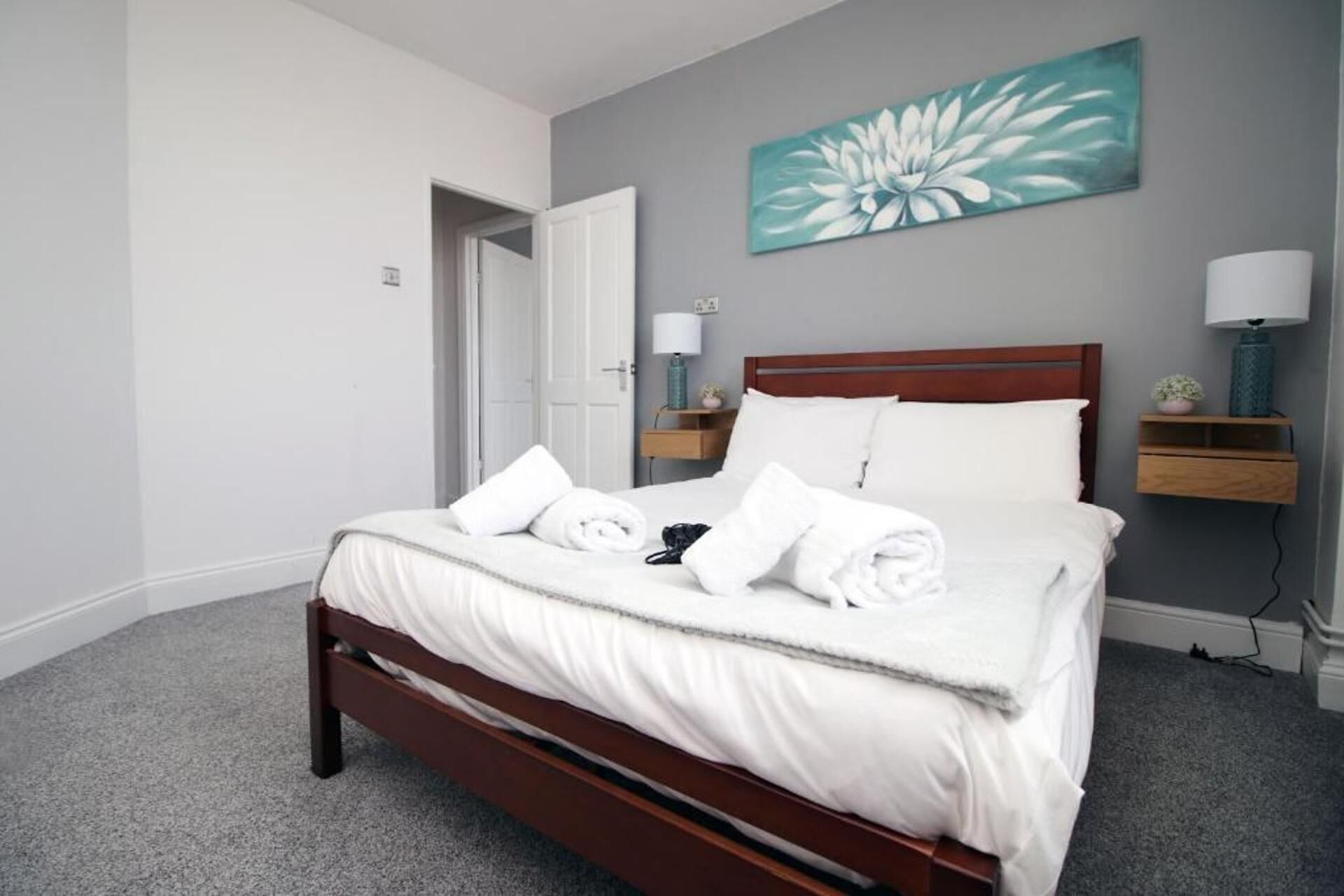 Apartment | 2 bedrooms, iron/ironing board, free WiFi, bed sheets