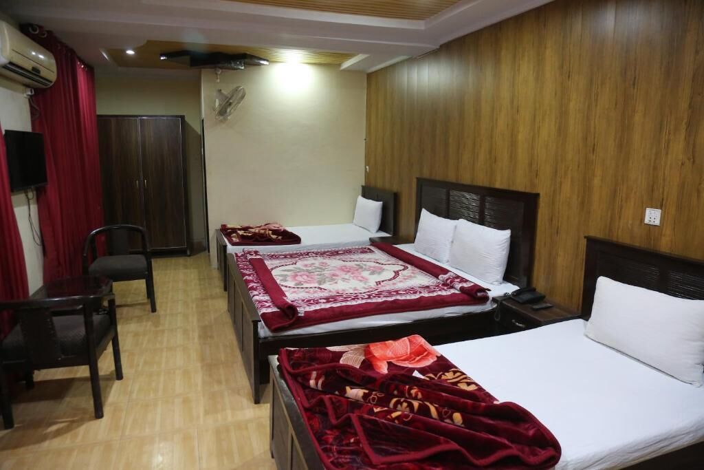 iron/ironing board, free wifi