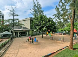 Área de juegos infantiles al aire libre