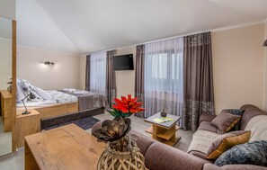 6 habitaciones, tabla de planchar con plancha, internet y ropa de cama 