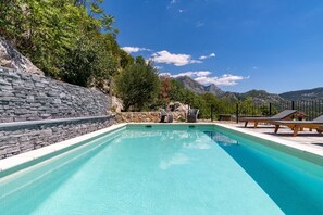 Beheizter Pool