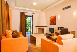 TV, fireplace, DVD player