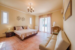 5 Schlafzimmer, Bügeleisen/Bügelbrett, WLAN, Bettwäsche
