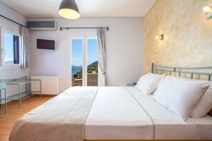 3 quartos, ferros/tábuas de passar roupa, acesso à internet