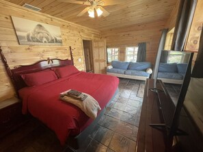 3 Schlafzimmer, Schreibtisch, Bügeleisen/Bügelbrett, kostenloses WLAN