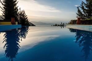 Beheizter Pool