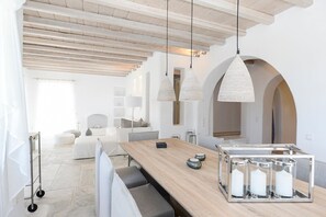 4 Schlafzimmer, Bügeleisen/Bügelbrett, kostenloses Internet, Bettwäsche