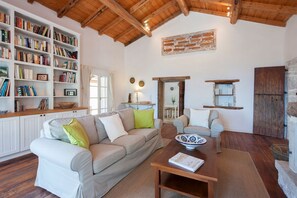 Televisión y reproductor de DVD 