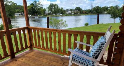 Cozy Cabin on the ICW Waterfront. Book your Spring and Summer vacations now!
