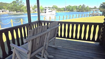 Cozy Cabin 2 on the ICW Waterfront. Book your Spring and Summer vacations now!