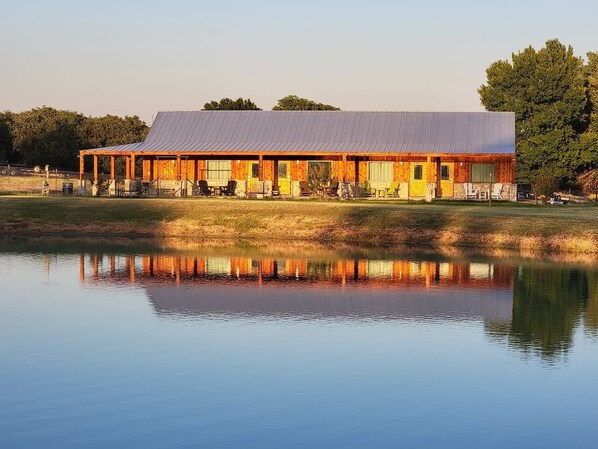 Exterior - Safari Cabana at Tipsy Toad Retreat (Boyd)